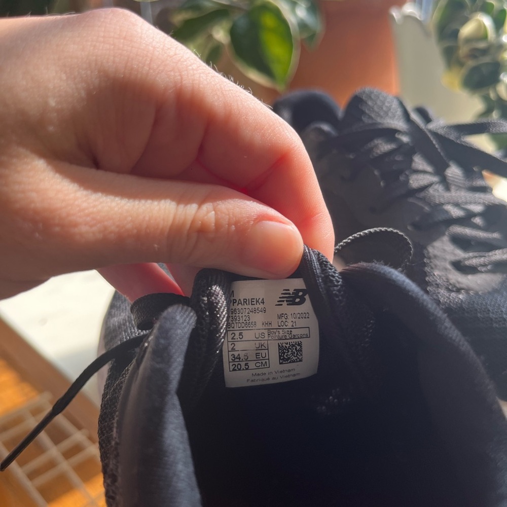New balance fresh foam shoes - Picture 3 of 5